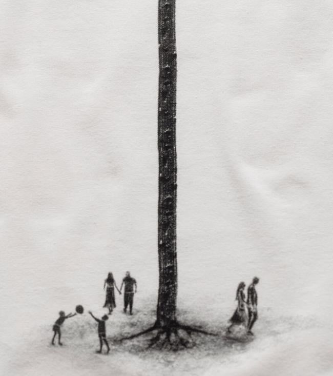 Bayan Ekru Roots